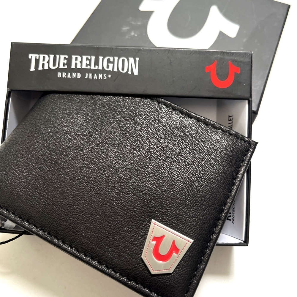 TRUE RELIGION Slim Bifold Leather Wallet Black RFID Shield Logo Gift Box Horner
